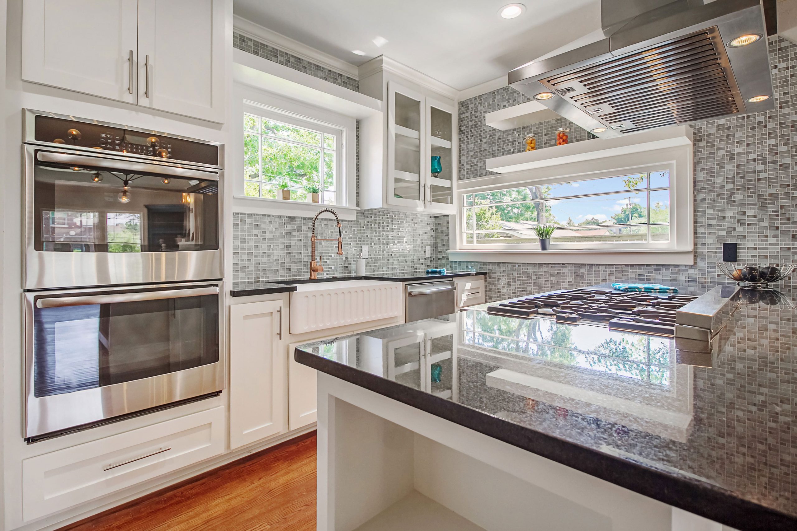 Hire kitchen refurbishment & appliances contractors in Duluth, Minnesota. Our expert fitters do extensions, design & installation.